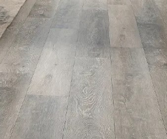 Luxusní vinylové podlahy LVT: Materiál moderních domácích podlahových krytin